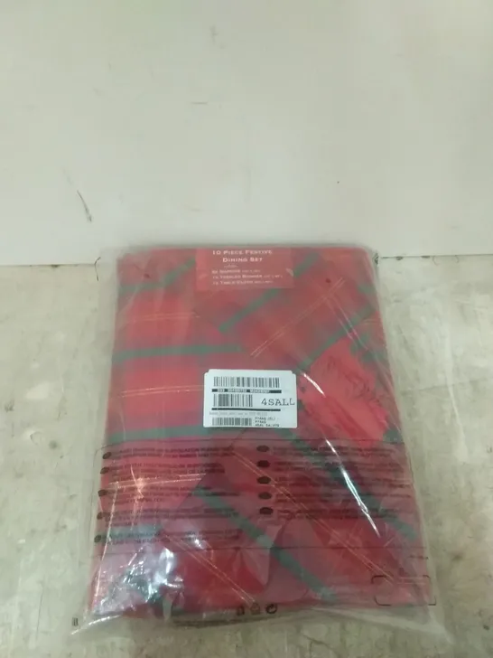 PACKAGED FESTIVE TARTAN TABLE LINEN SET RRP £35