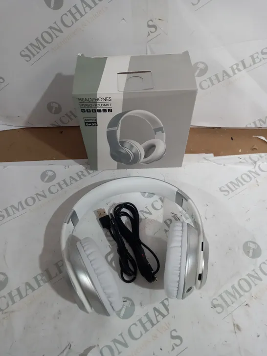 BOXED 9S OVER HEAD STEREO FOLDABLE WIRELESS HEADPHONES 