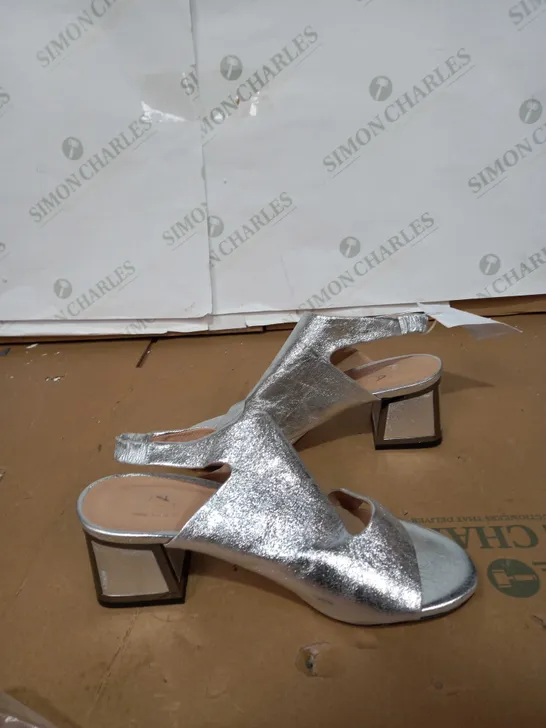 MODA IN PELLE SILVER WEDGED HEELS SIZE 38