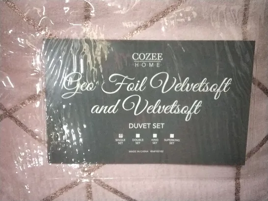 BRAND NEW COZEE HOME GEO VELVET SOFT AND VELVET SOFT DUVET SET , SINGLE 