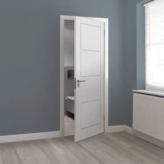 QUATTRO INTERNAL PRIMED DOOR SIZE: 198.1CM