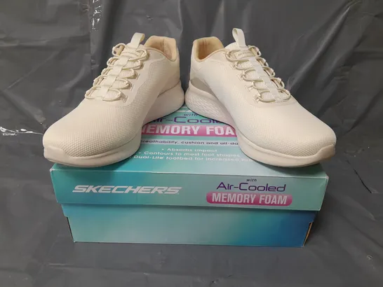 BOXED PAIR OF SKECHERS AIR-COOLED MEMORY FOAM TRAINERS IN CREAM SIZE 7