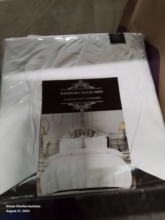 BAGGED WILLIAR POLYESTER SOLID COLOUR BEDSPREAD WITH PILLOW CASES