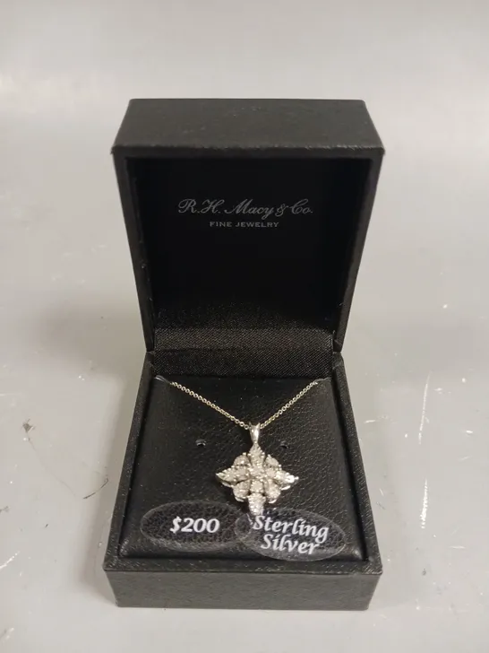 MACY'S CLUSTER PENDANT SILVER NECKLACE 