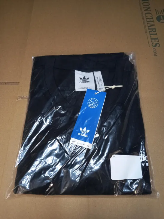 ADIDAS BLACK TSHIRT - SIZE M