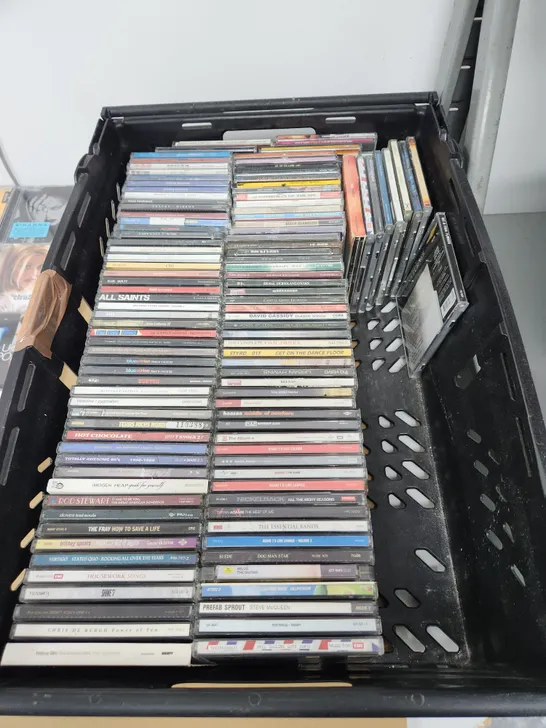 A VERY LARGE QUANTITY OF CDs FROM 80s / 90s /2000s