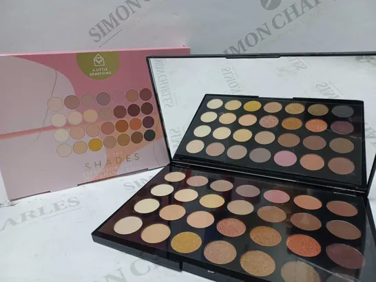 A LITTLE SOMETHING ALL THE SHADES EYESHADOW PALETTE 