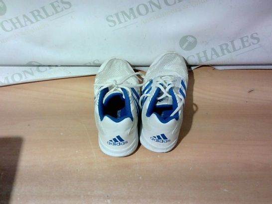 PAIR OF ADIDAS TRAINERS SIZE 3.5