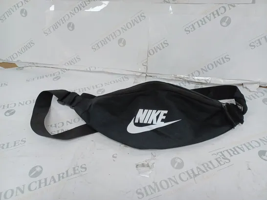 NIKE BLACK LOGO WAISTBAG