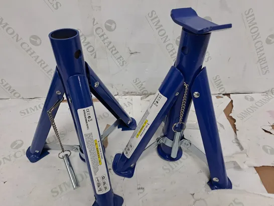 set of 2 blue 3 tone jacks stand 