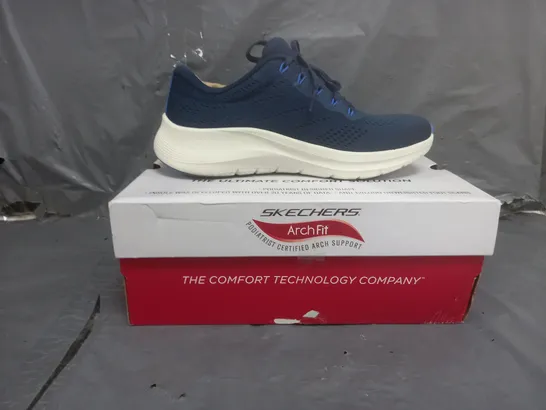 SKECHERS ARCH FIT TRAINERS BLUE SIZE 7