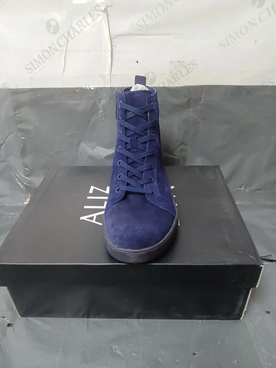 vionic suede ankle boots blue size 7