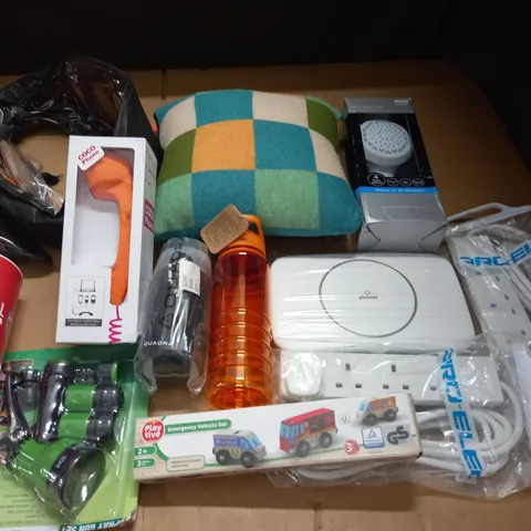 LARGE QUANTITY OF ASSORTED HOUSEHOLD ITEMS TO INCLUDE COCO PHONE, MIRA SHOWER HEAD AND FILLED CUSHION