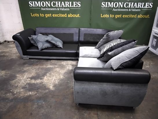 DESIGNER BLACK FAUX LEATHER & GREY FABRIC CORNER GROUP WITH SCATTER CUSHIONS 