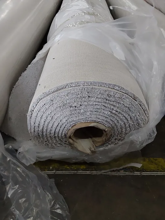 ROLL OF QUALITY EC HEARTLAND ULTRA FRANKLEY CARPET // SIZE: APPROXIMATELY 9 X 5m