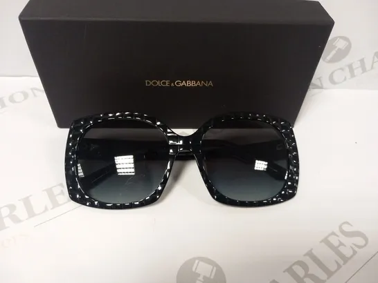 BOXED DOLCE AND GABBANA MEDIUM MONO SUNGLASSES