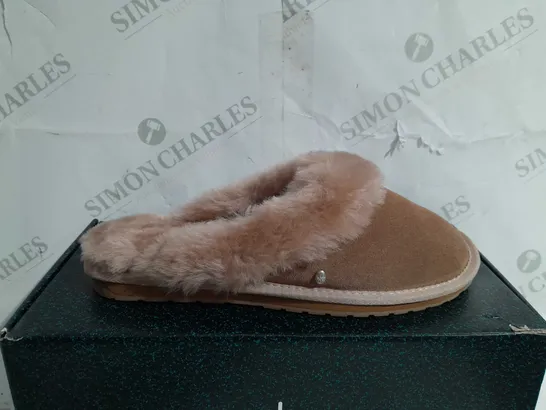 BOXED EMU NEST JOLIE SHEEPSKIN SLIPPERS, CAMEL - SIZE 6