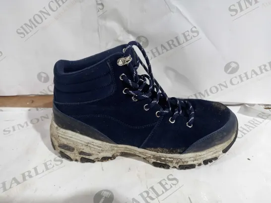 PAIR OF SKECHERS BLUE WALKING BOOTS - SIZE 6.5