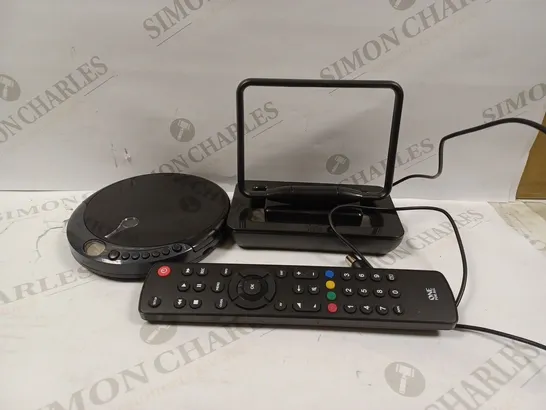 LOT OF APPROXIMATELY 24 ASSORTED ELECTRICALS TO INCLUDE PERSONAL CD PLAYER, ONE FOR ALL UNIVERSAL REMOTE, ONE FOR ALL SV9015 HDTV INDOOR ARIEL ANTENNA, ETC