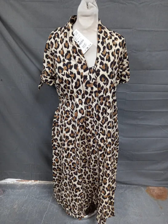 ZARA LEOPARD PRINT MAXI DRESS - M