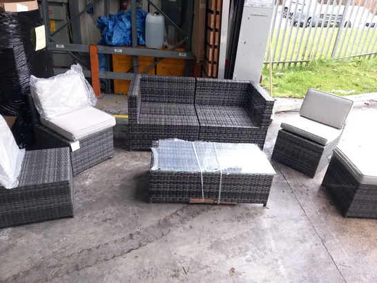 DESIGNER RATTAN EFFECT GARDEN SET TO INCUDE; SOFA, GLASS TOPPED COFFEE TABLE AND 4 CHAIRS