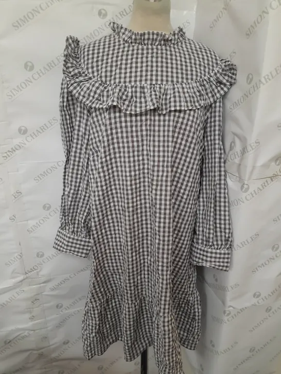 DORATHY PERKINS TALL FRILL YOKE MINI DRESS IN BLACK AND WHITE CHECK SIZE 18