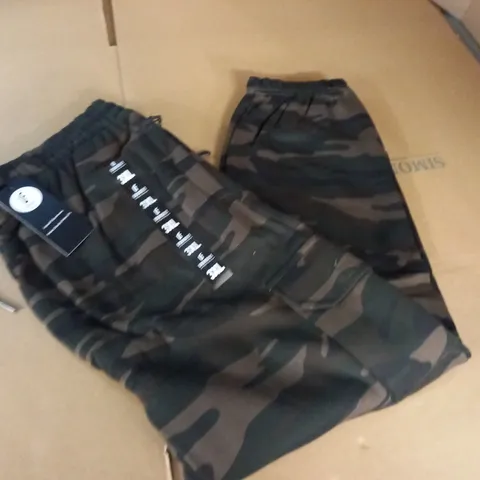 URBANFIR CAMO CARGO JOGGERS - 3XL