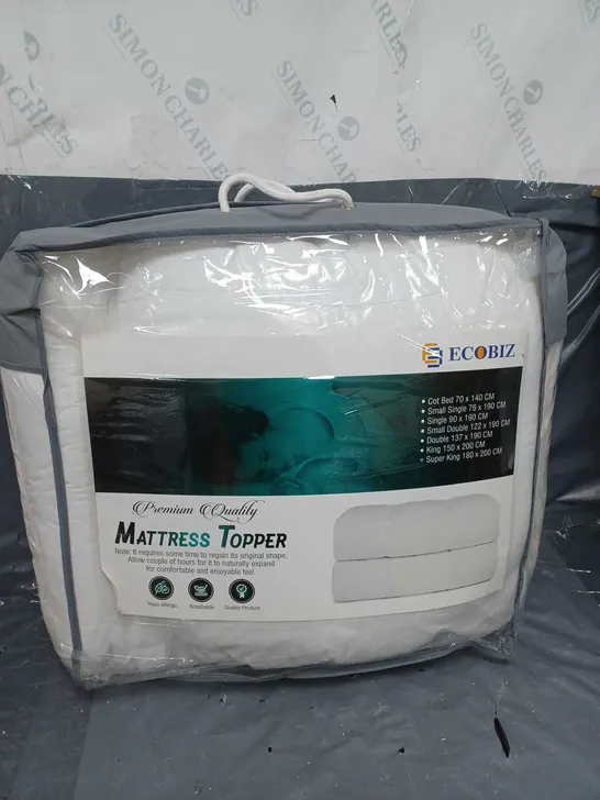 ECOBIZ MATTRESS TOPPER IN WHITE - SUPER KING