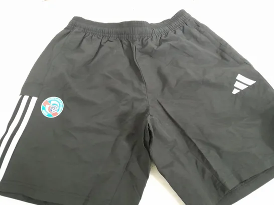 ADIDAS RCSA DT SHORTS IN BLACK - MEDIUM