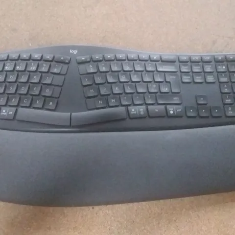 LOGITECH KEYBOARD