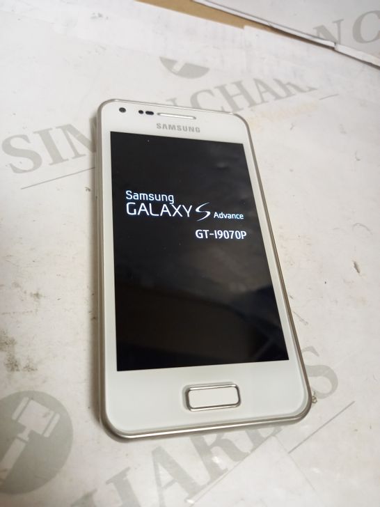 SAMSUNG GALAXY S ADVANCE