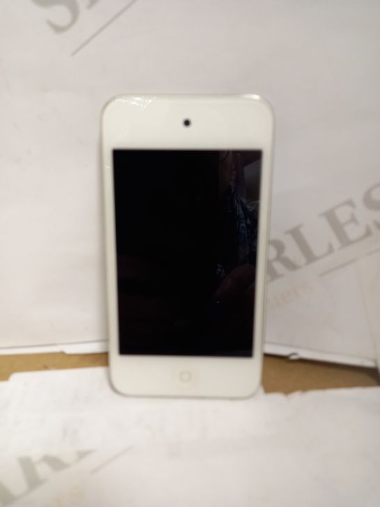 APPLE IPOD TOUCH 8 GB 4TH GENERATION (A1367) - WHITE/SILVER