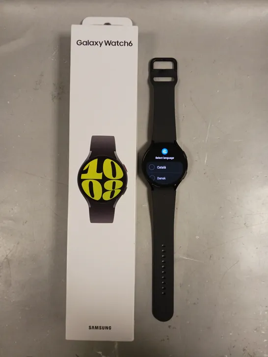 BOXED SAMSUNG GALAXY WATCH6 SMARTWATCH 