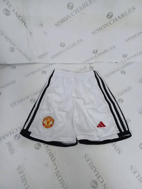 MANCHESTER UNITED FC HOME SHIRT AND SHORTS SIZE 22