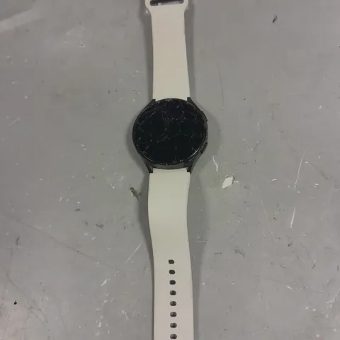 SAMSUNG GALAXY WATCH 4 