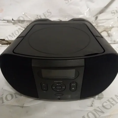 CD BOOMBOX WITH FM RADIO IN BLACK