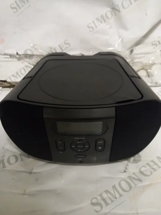 CD BOOMBOX WITH FM RADIO IN BLACK