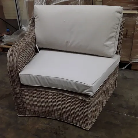 BOXED ARCHED RIGHT CORNER SOFA CHAIR - NATURAL 