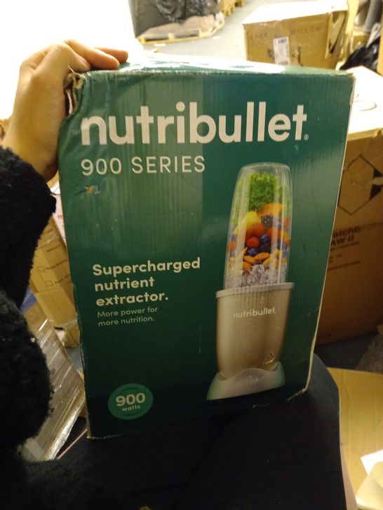 NUTRIBULLET 900 SERIES BLENDER 