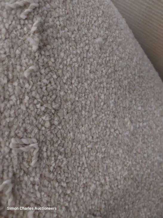 ROLL OF QUALITY ULTIMATE IMPRESSIONS MERIT CARPET APPROXIMATELY 5M × 6.7M