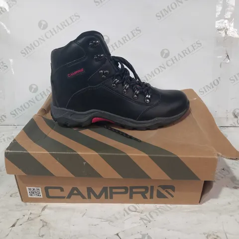 BOXED PAIR OF CAMPRI OUTDOOR LEATHER BOOTS IN BLACK UK SIZE 7