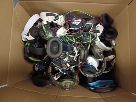 LARGE BOX OF ASSORTED LOOSE GAMING HEADSETS OF VARYING MODELS AND MAKES SUCH AS TURTLE BEACH, STEELSERIES, RAZER, ETC - QUANTITY OF HEADSETS UNKNOWN