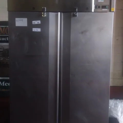 LARGE DOUBLE DISPLAY FRIDGE 