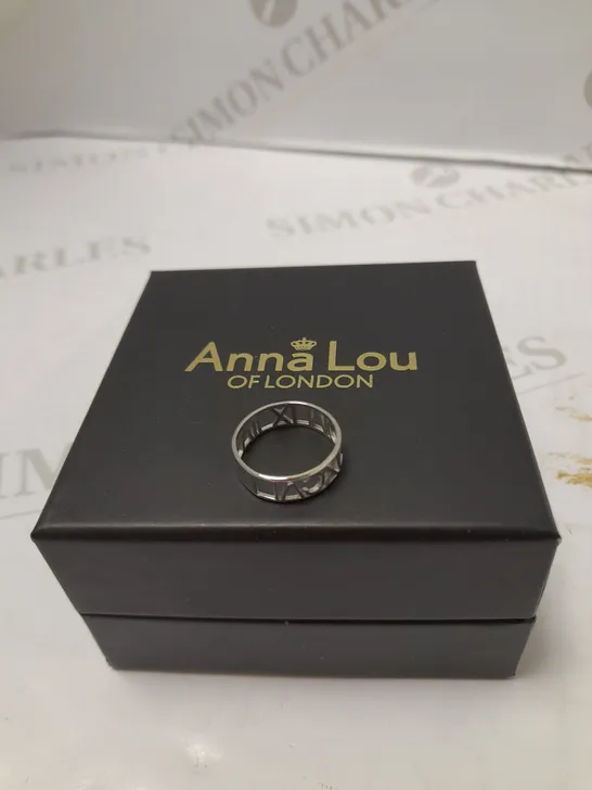 ANNA LOU OF LONDON SILVER EFFECT RING