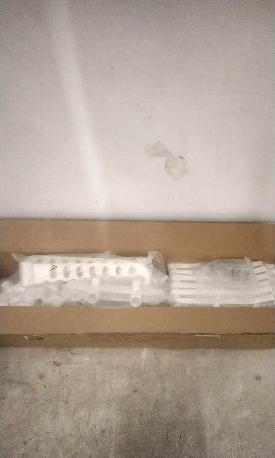 BOXED PLASTIC COT - WHITE