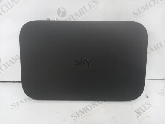 SKY Q BOX - ES130