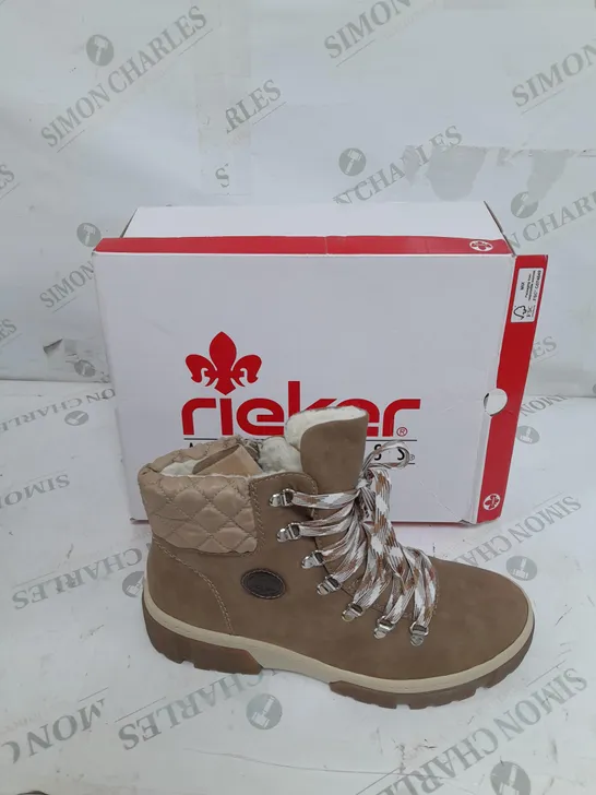 BOXED PAIR OF RIEKER LACE UP CHUNKY BOOTS IN CREAM SIZE 7