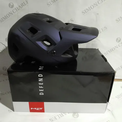 BOXED TERRANOVA EN 1078 BICYCLE HELMET - LARGE 