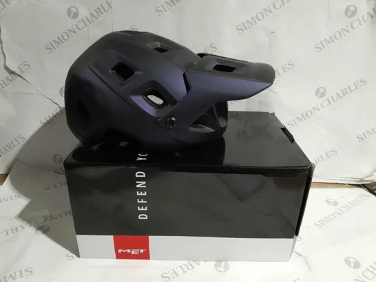 BOXED TERRANOVA EN 1078 BICYCLE HELMET - LARGE 