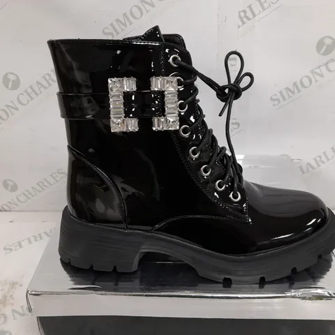 BOXED PAIR OF KELSI RAISED BOOTS IN BLACK - SIZE 37